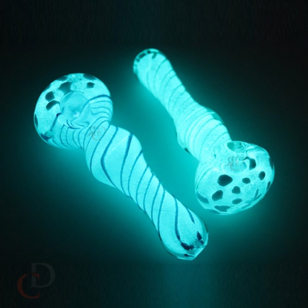 GLASS PIPE GLOW IN DARK GP1100 1CT